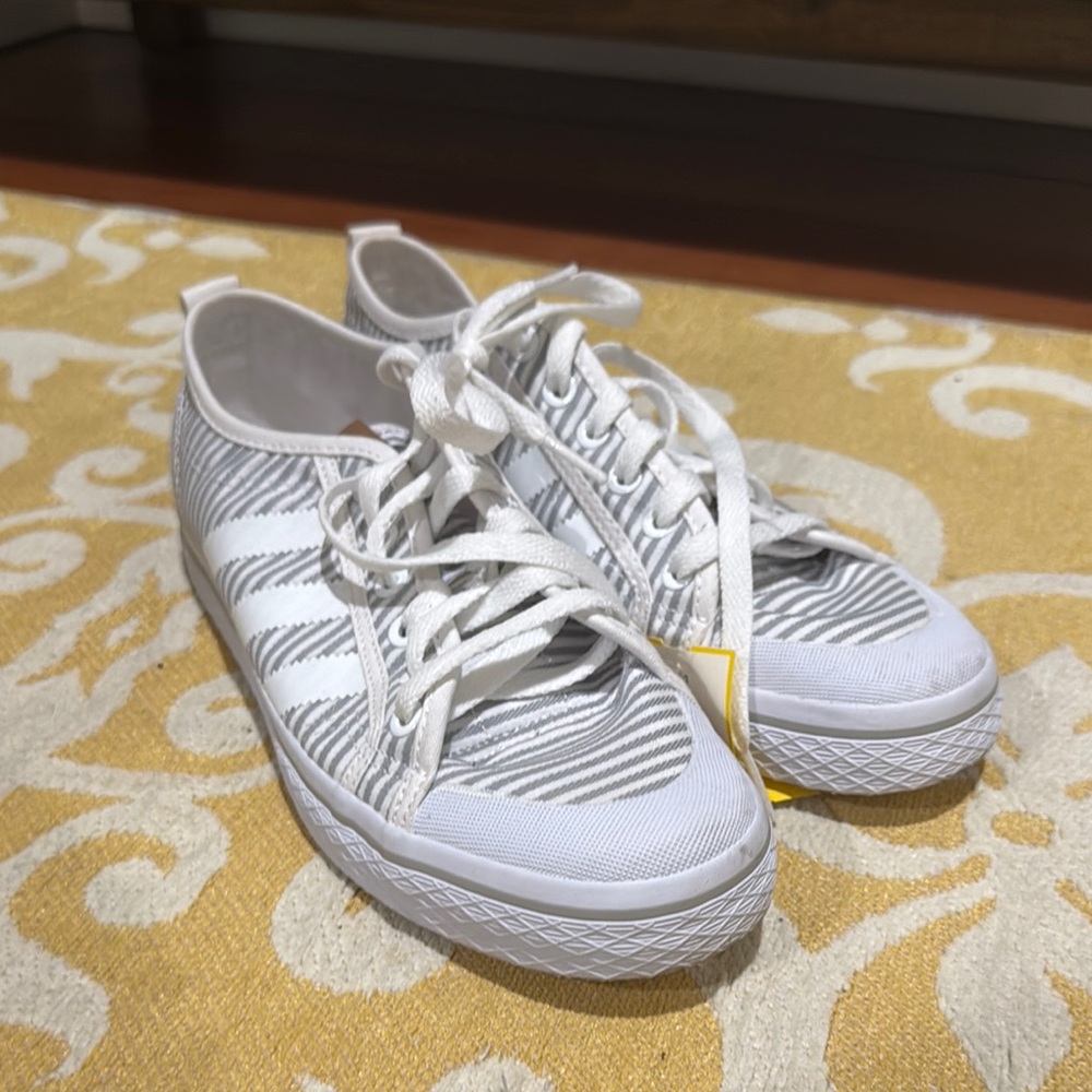 Adidas Striped Sneakers - White and Gray